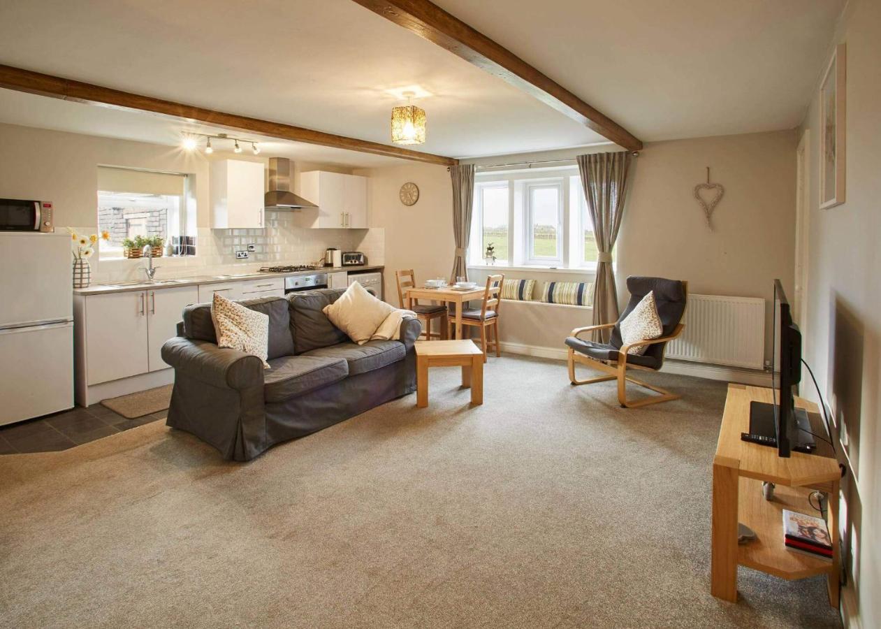 Host&Stay - Cosy Cottage Emley Exteriör bild