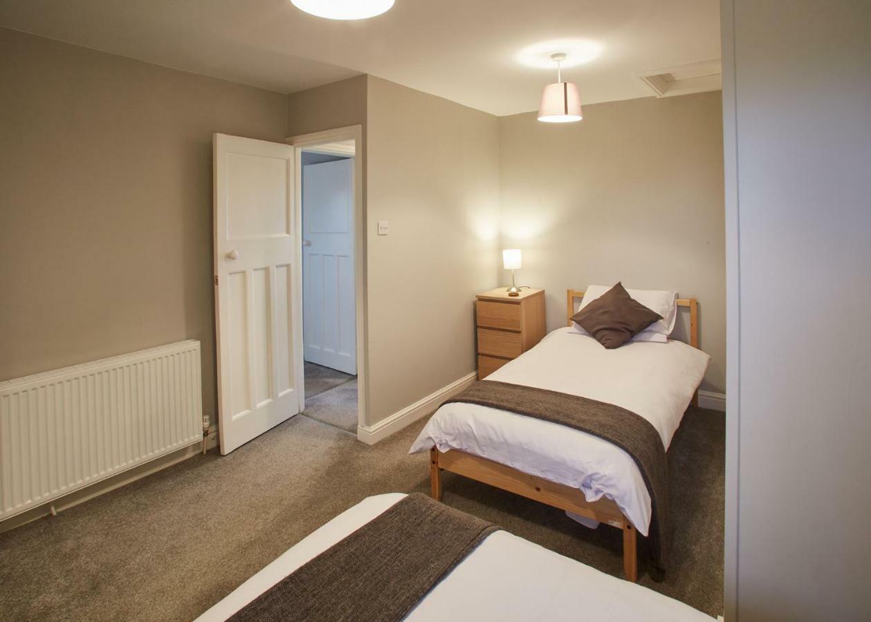 Host&Stay - Cosy Cottage Emley Exteriör bild