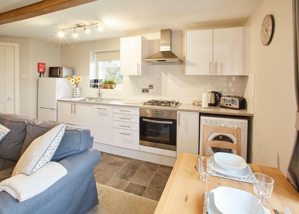 Host&Stay - Cosy Cottage Emley Exteriör bild